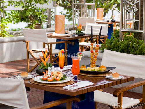 Centara Villas 26